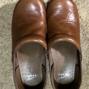 Dansko Chestnut Leather Slip-Ons clogs. Size 10